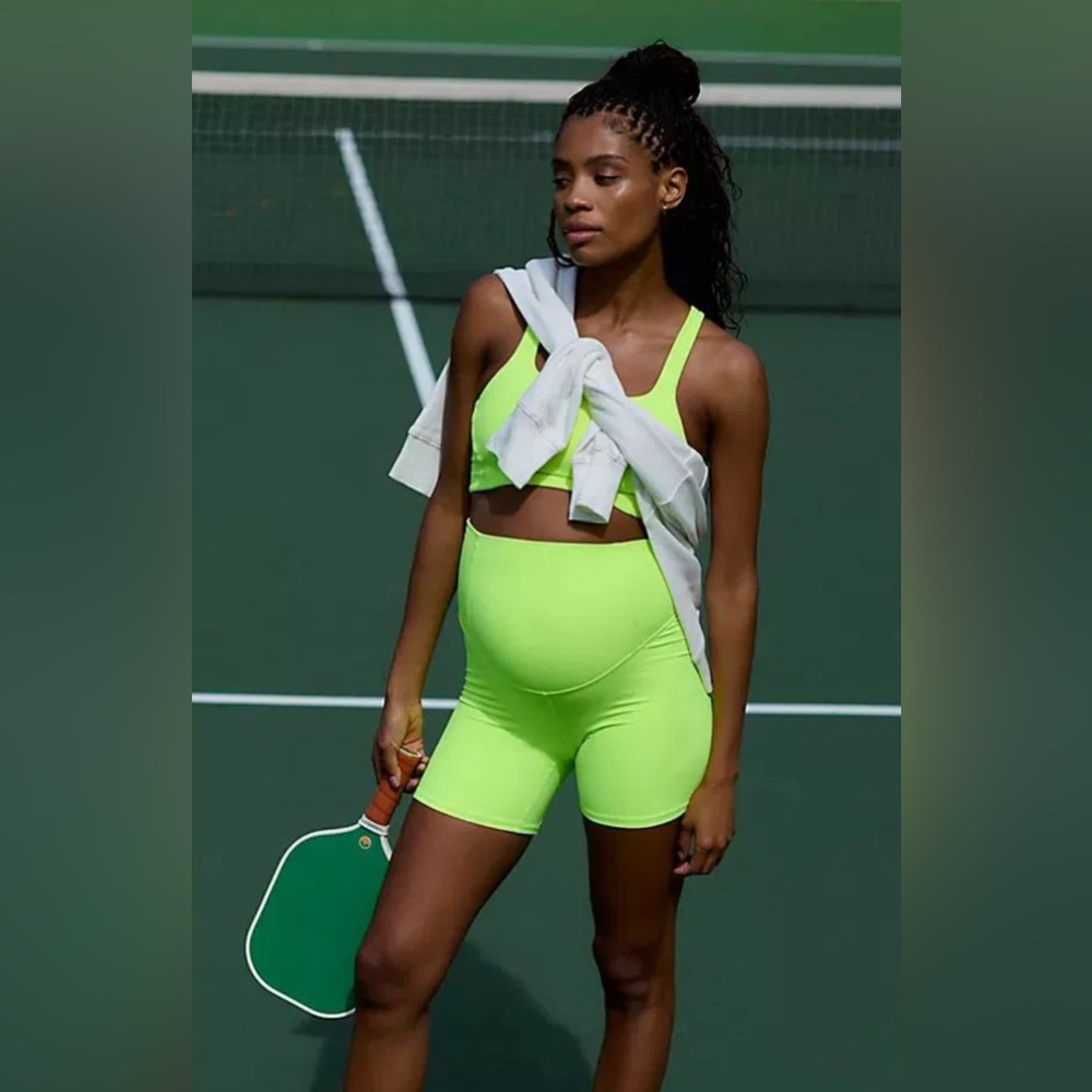 NWT Hatch 'Never Better' Short Size M highlighter yellow Sold out!!!